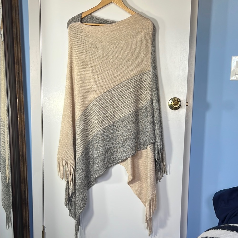 NWT Hots-Wing Beige and Gray Striped Poncho with Fringe One Size